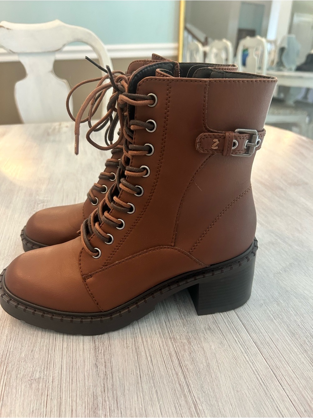 Zodiac Paxton Lace-Up Combat Boots Brown Size 7.5 Block Heel NEW - Picture 2 of 6